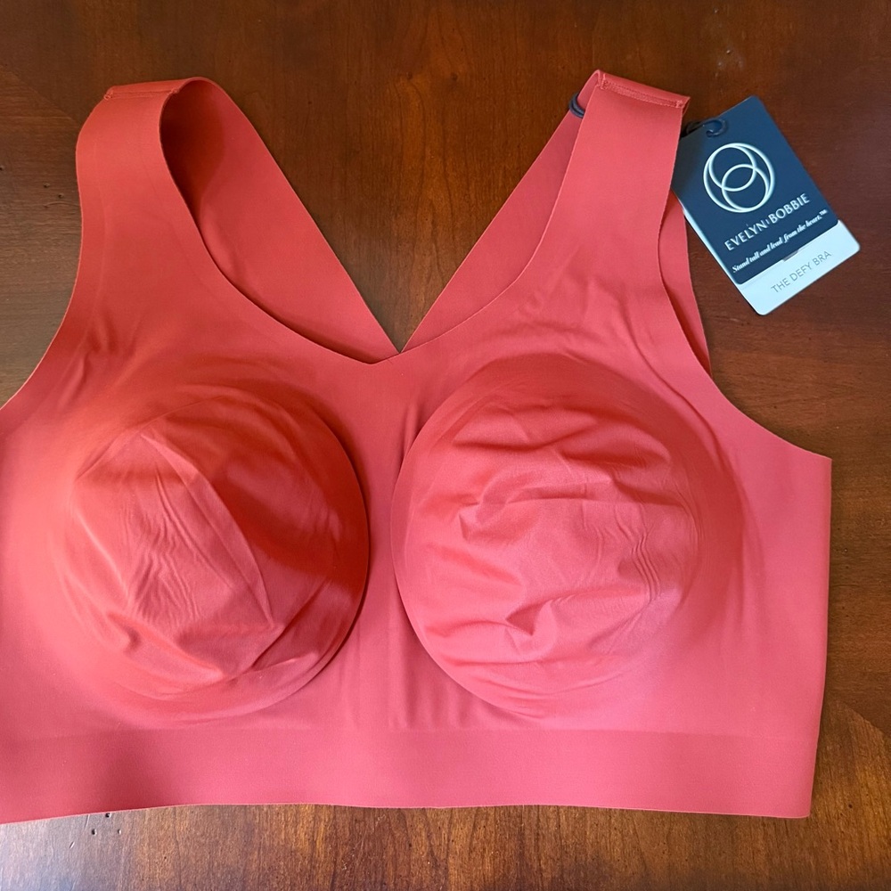 Evelyn & Bobbie NWT Defy XLBra Manzanta Red Wireless V-Neck Bra
